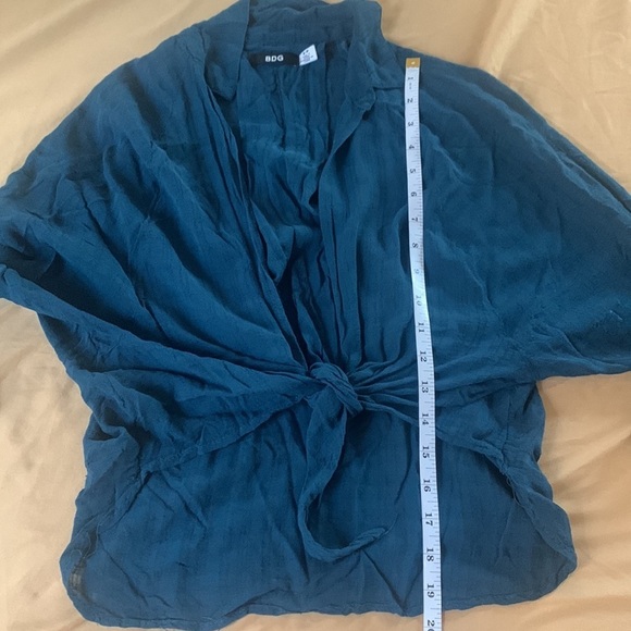 BDG cropped tie up front blouse top Small relaxed fit Blue Teal - Picture 10 of 10